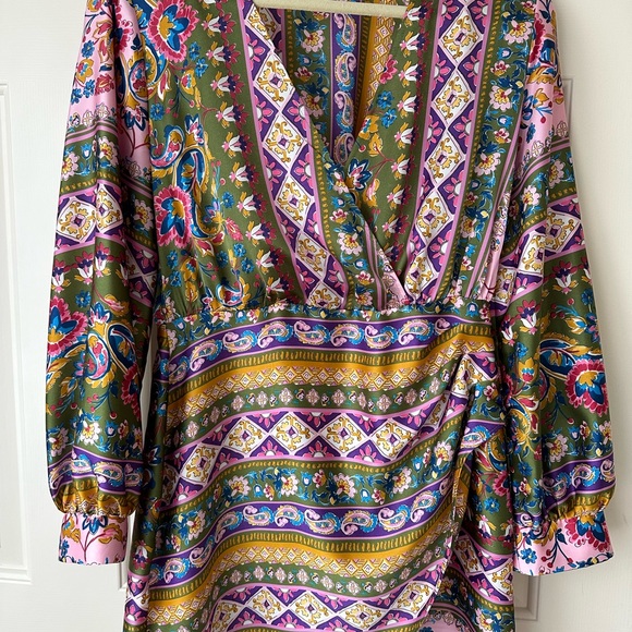 Zara Satin Effect print mini dress Multi color pink/purple/green/gold. Gorgeous! - Picture 10 of 10